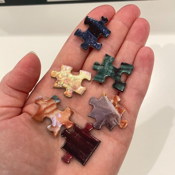 Candlelight & Roses 1000 Piece Puzzle - Picture 4 of 5